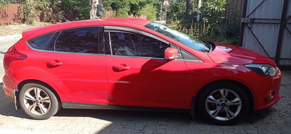 Авто Форд фокус 2013 року 1,0 екобуст