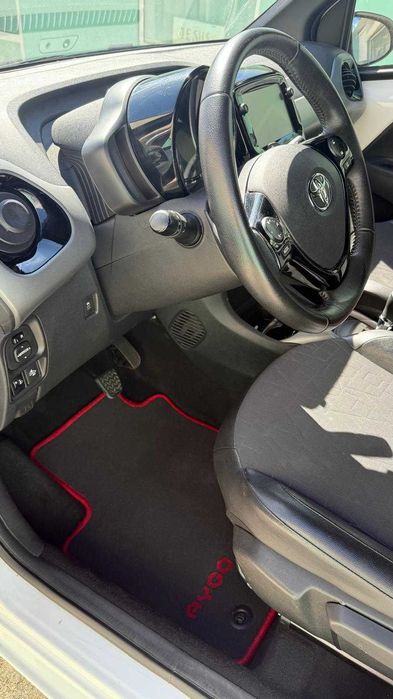 Toyota Aygo 2021 - Automático
