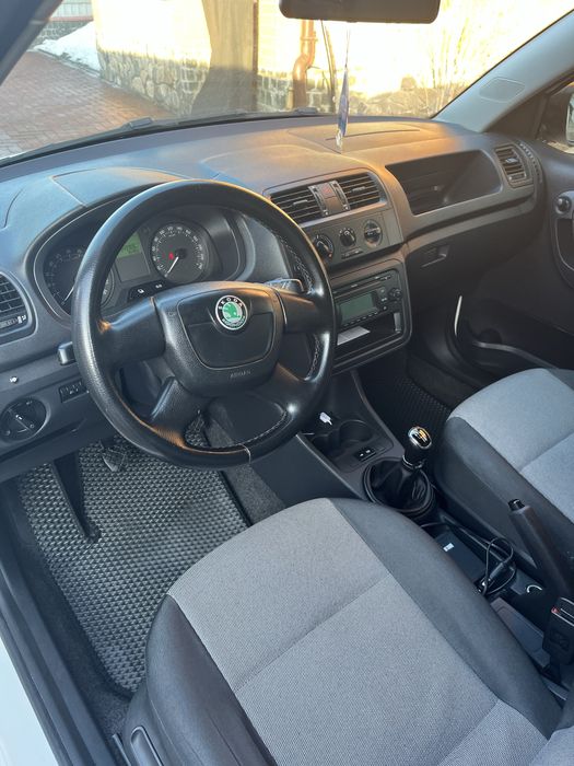 Шкода Фабія 2  гарний стан