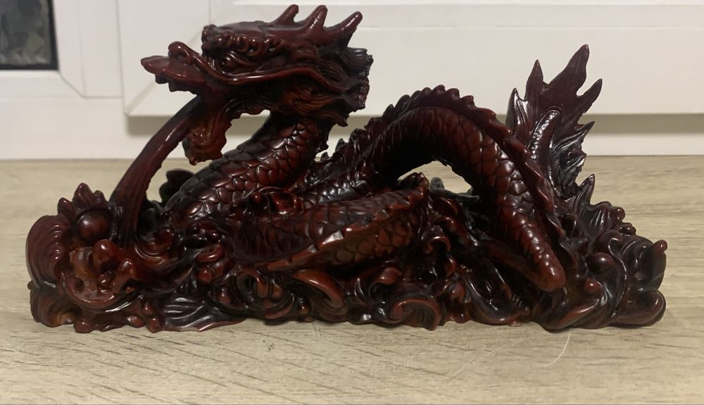 Китайская статуэтка Красный Дракон
