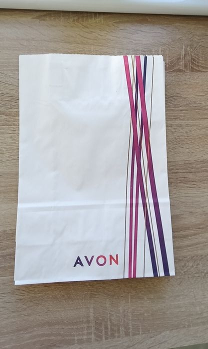 Nowe torebki Avon