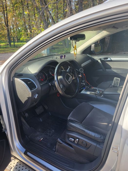 продам audi Q7 3tdi