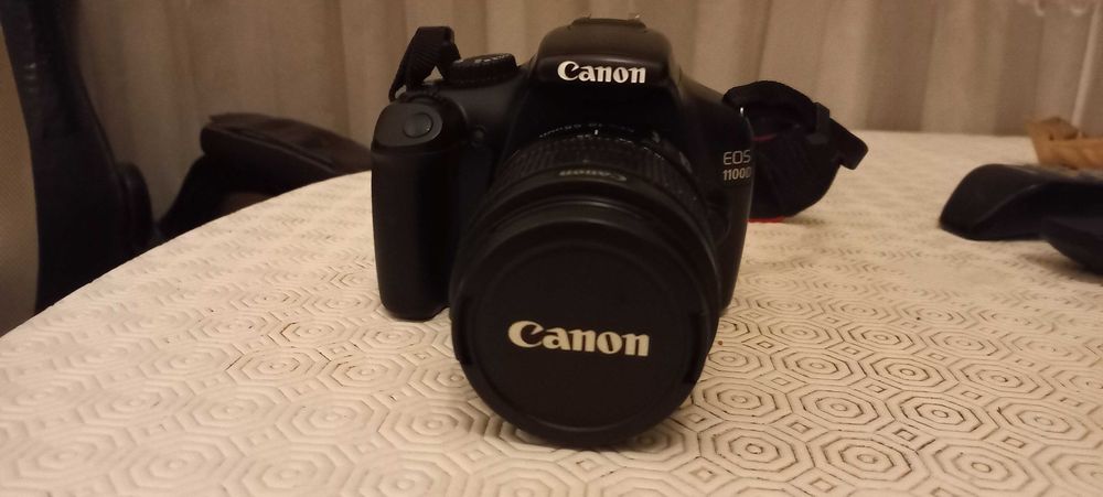 Canon EOS 1100D - Excelente estado + acessórios