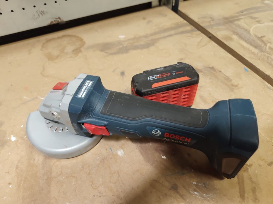 Rebarbadora Bosch com bateria