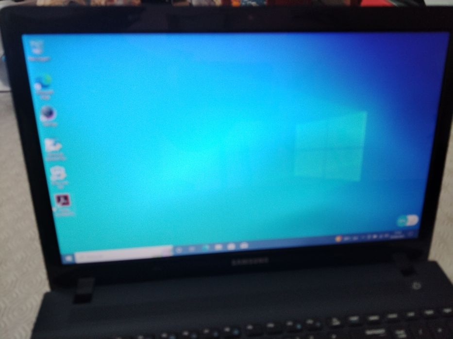 Portátil Samsung NP270E5E, i5 3230,8Gb, SSD 256 GeForce GTX 710