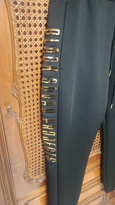 Black Squad - czarne spodnie dresowe w r. XL