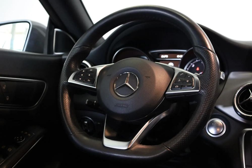 Mercedes-Benz CLA 200 d Shooting Brake AMG Line Aut.