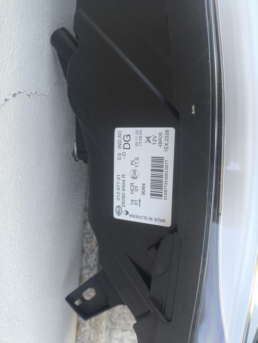 Ótica Renault Captur esquerda completa