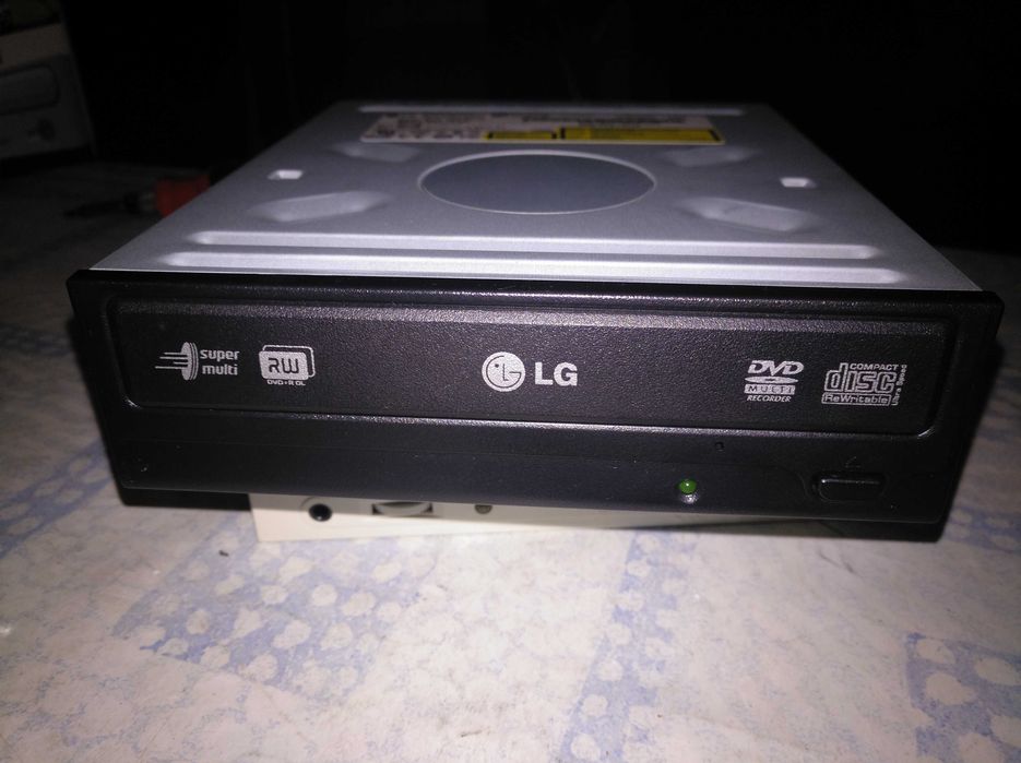 LG DVD Recorder/Player Model GSA-H10A64750735438978120