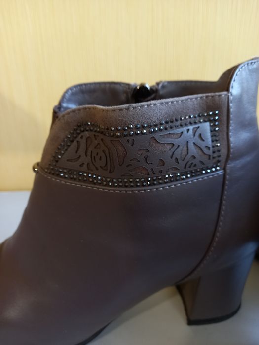 Ботильоны кожаные 38