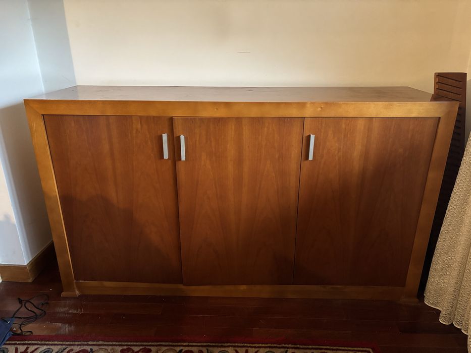 Vendo movel aparador