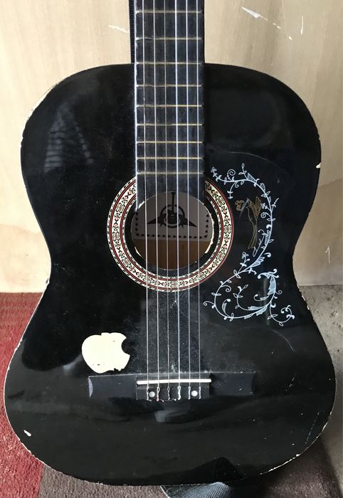 Sprzedam gitarę klasyczną+ pokrowiec do gitary