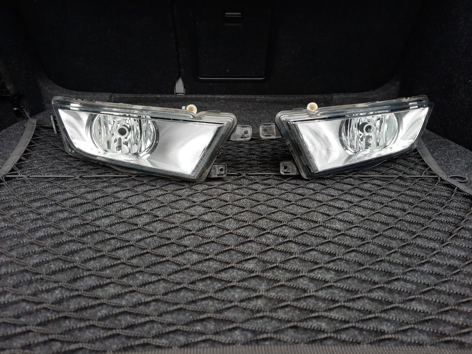 Передние ПТФ Skoda Octavia A7