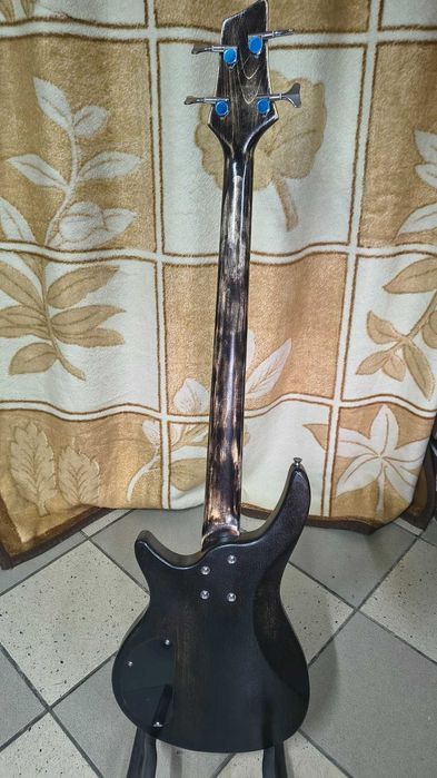 Gitara basowa Stagg SBF-40