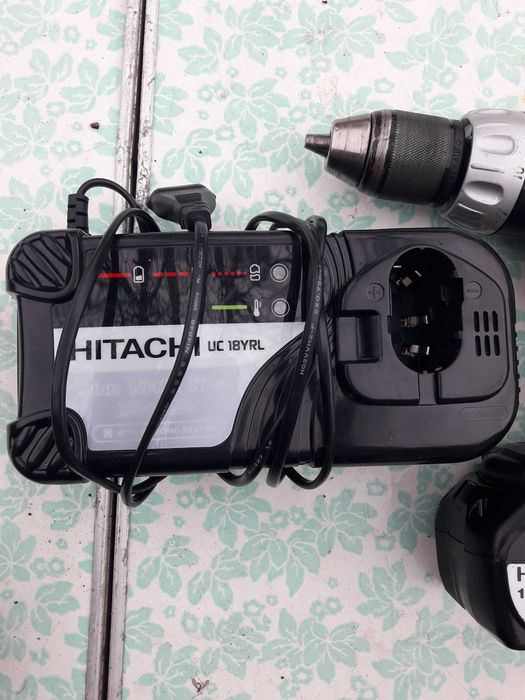 Шуроповерт  HITACHI.  DS 18DL