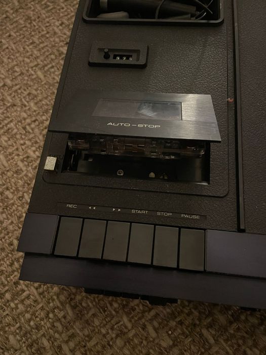 Gira discos com cassete Waltham