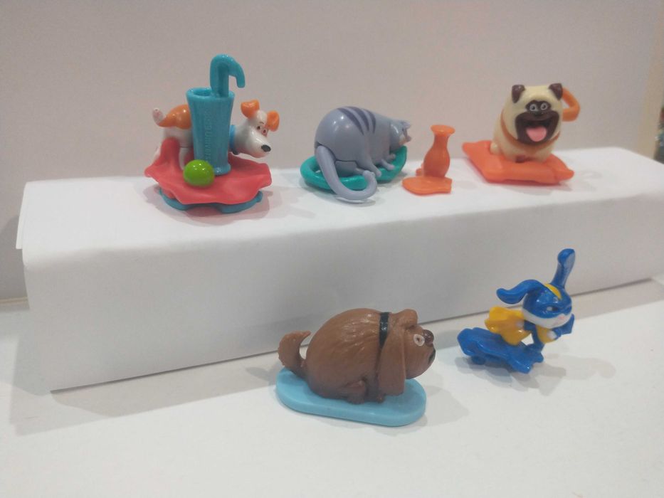 Figurki Kinder z serii Sekretne życie zwierząt 5szt