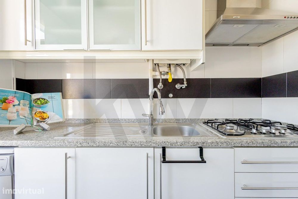 Apartamento T2 com Terraço e Vista Mar | Santo António da Caparica