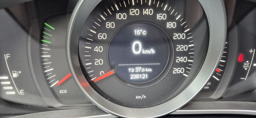 Volvo v 40 D2  2017 rok