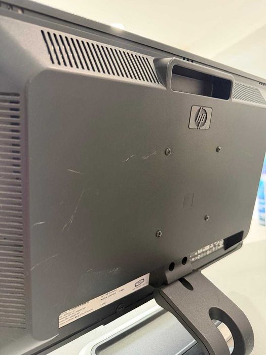 Monitor 22" HP L2208w - Recondicionado - Grade B