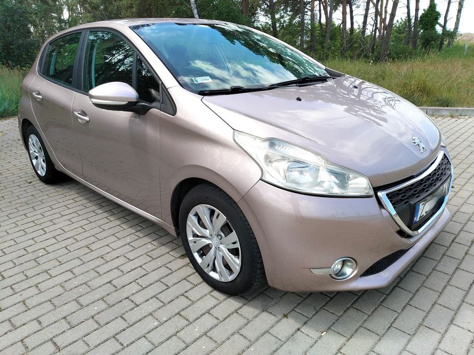 Peugeot 208