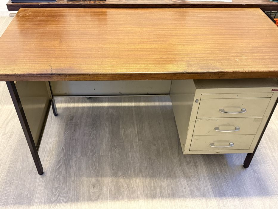 Secretária industrial