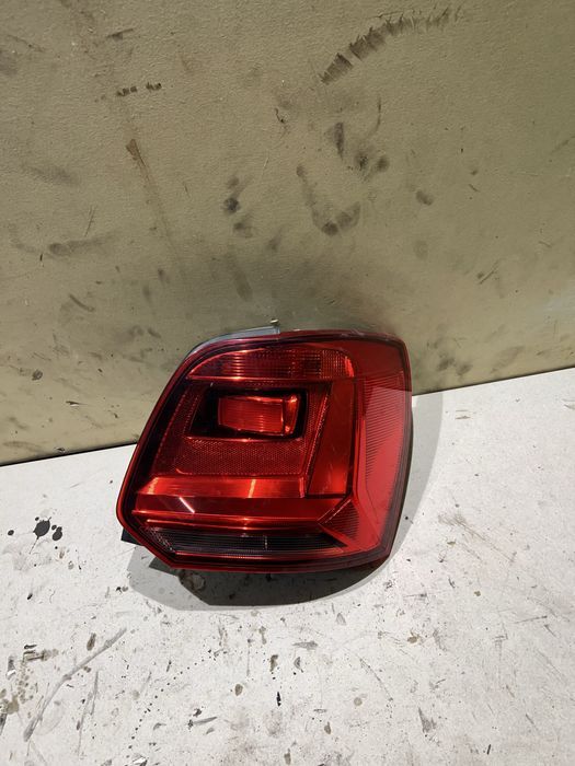 Lampa tył  vw polo 6c tylna prawa 6c0945096f prawy 6c0