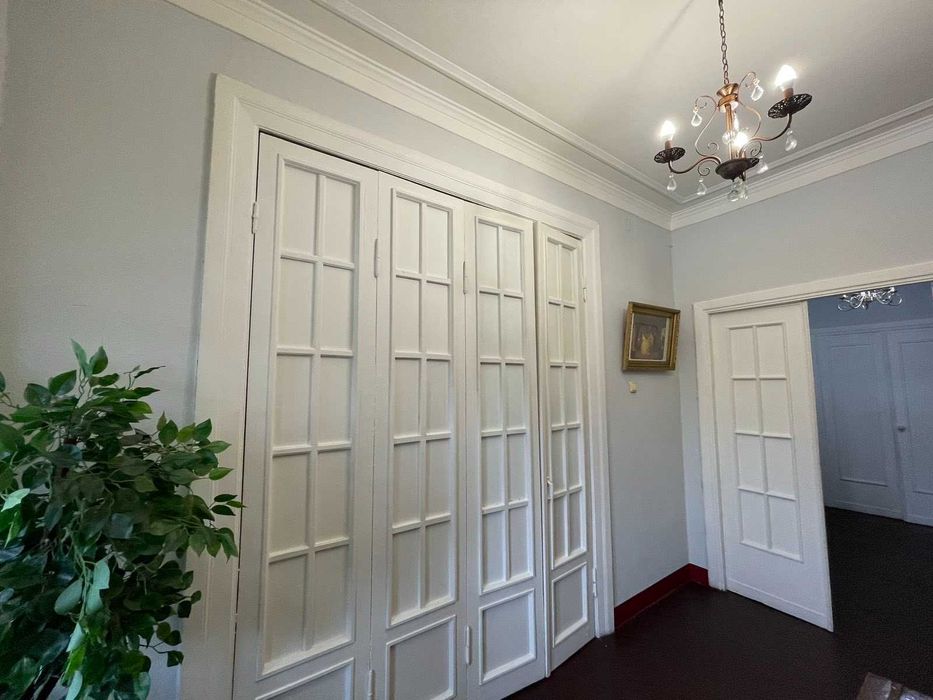 Гарний хостел Київ метро Площа Українських Героїв