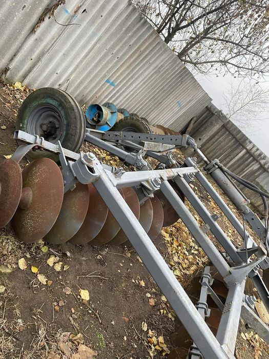 Продам дискову борону