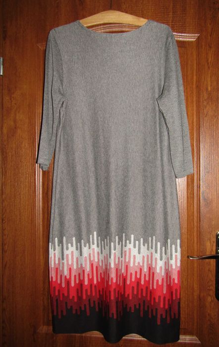 Rozm. 44/46 - szara elegancka sukienka Zaria