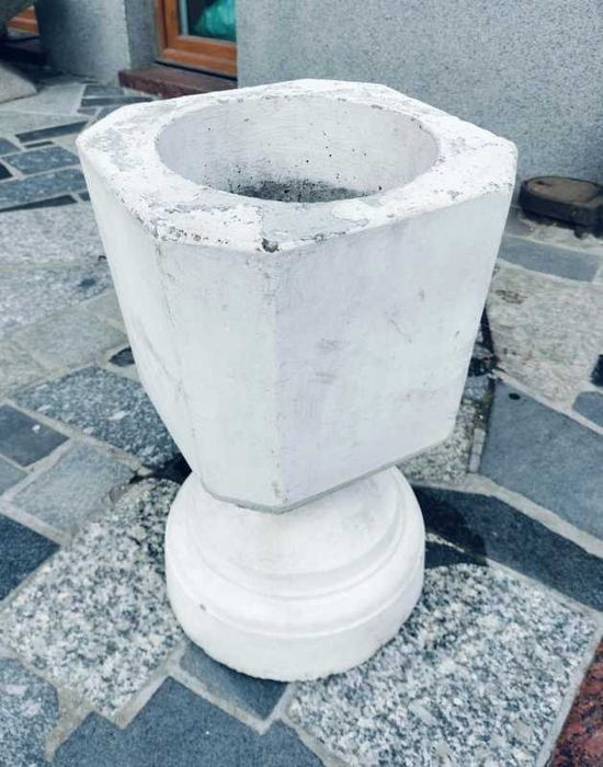 Kwietnik donica doniczka donica biały z betonu