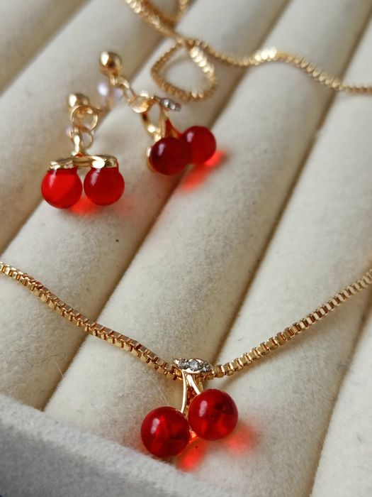 Nowy komplet naszyjnik kolczyki wiśnie złoty łańcuszek słodki