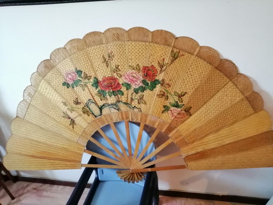 Decorative fan, painted wood Open + 1 meter64586012405122120