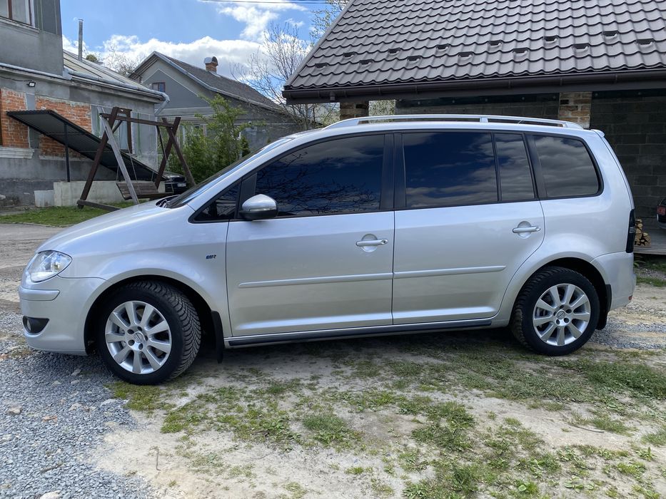 Продам VW Touran 2009р. R-line.