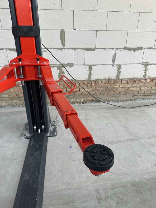 Універсальний двостійковий підйомник Well Kraft 2140 для СТО