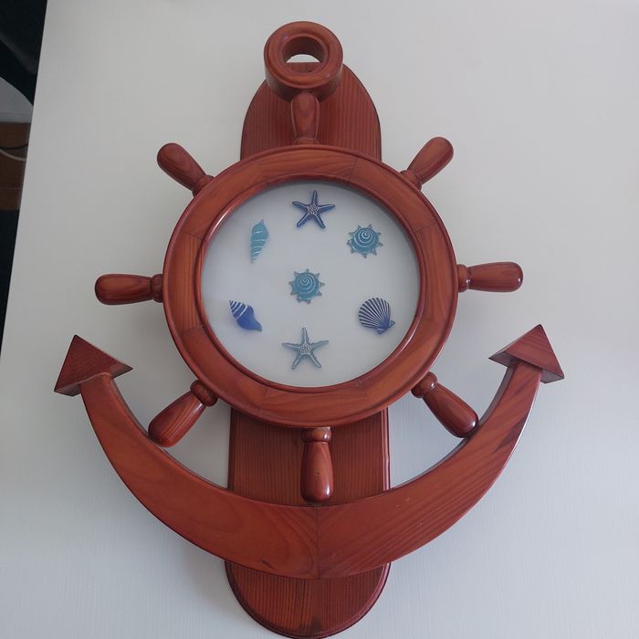 Roda de leme, com ancora