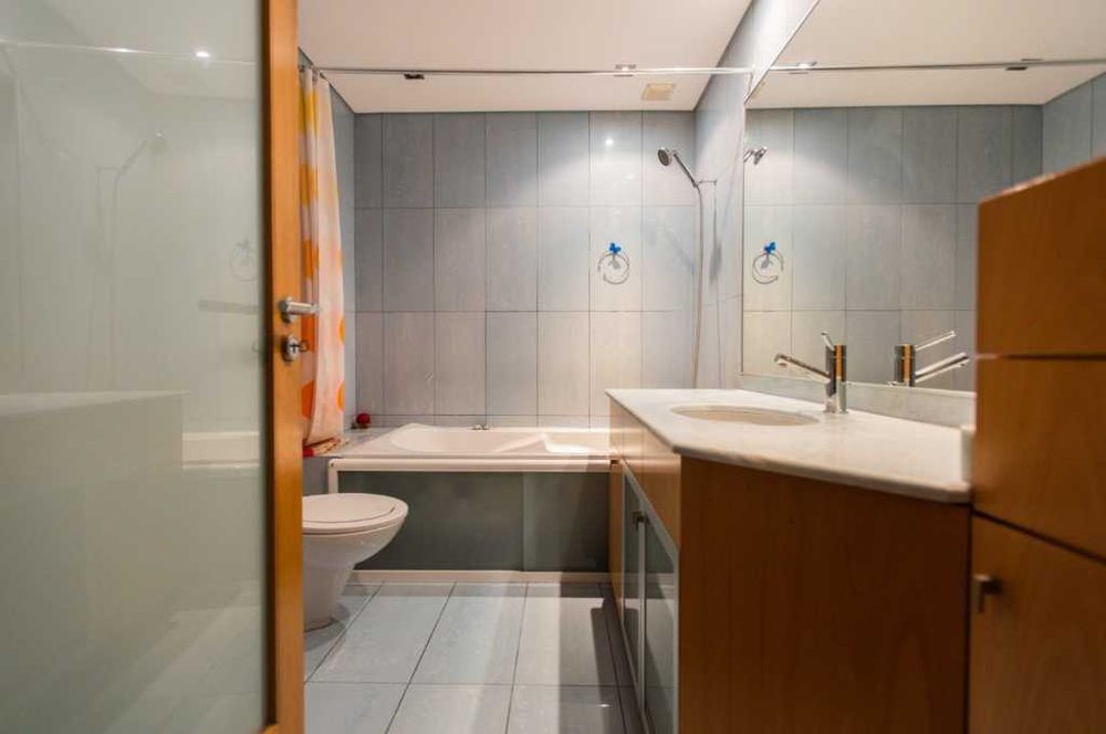 Aluga-se quarto em apartamento calmo e bem localizado em Braga.