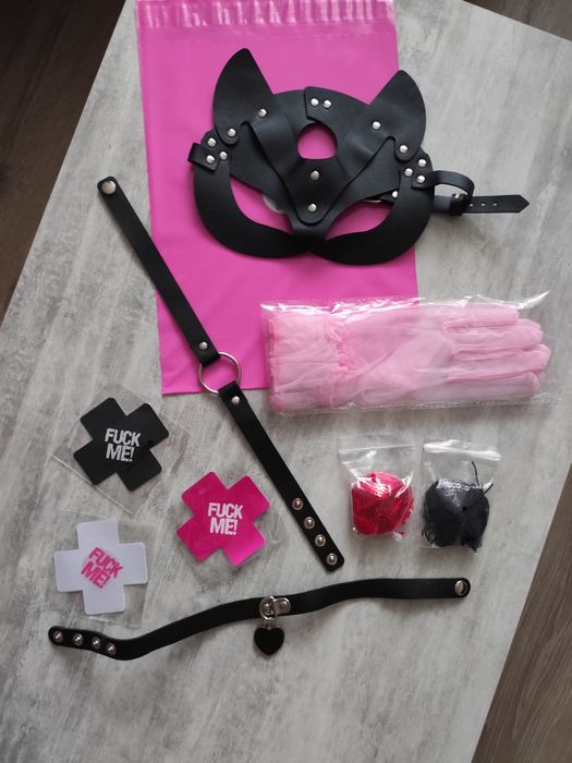 Еротична маска чокер наліпки на груди стікіні пестис рукавички