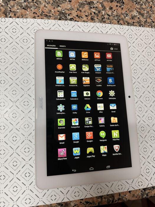 Tablet Acer Iconia Tab 10, modelo A3-A20, com ecrã de 10,1”
