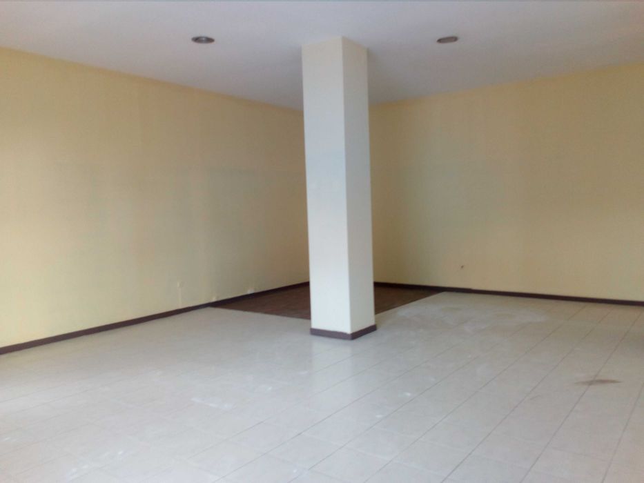 Alugo Loja em Famalicão