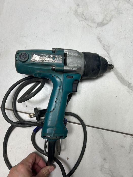 Гайковерт Makita