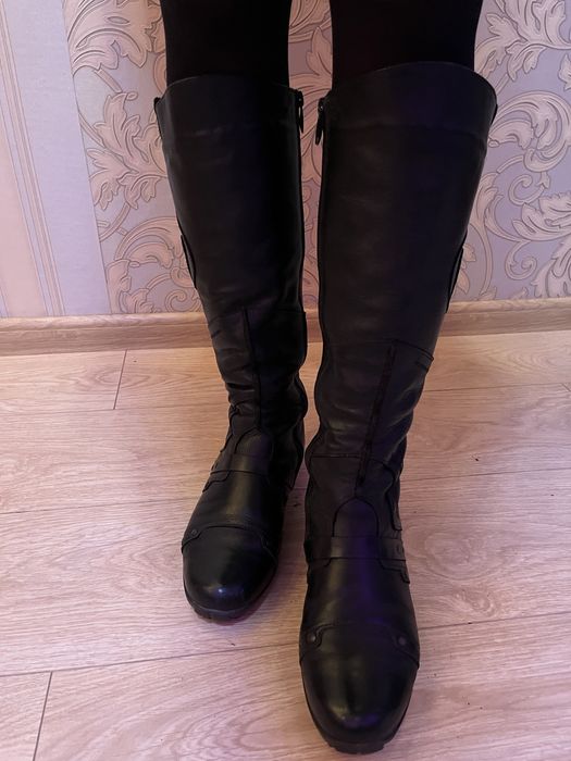 Зимние кожанные сапоги