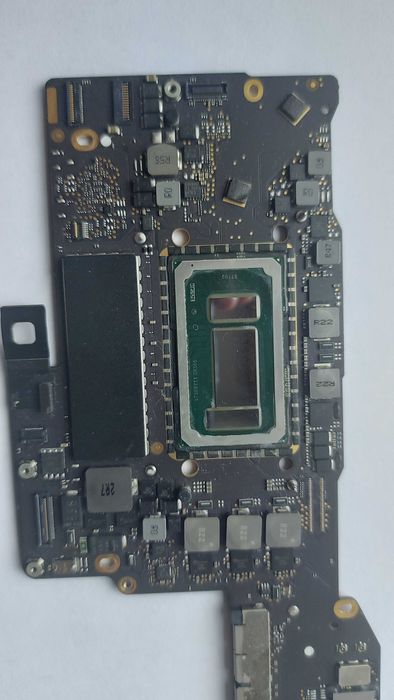Материнська плата для MacBook Pro A1708 i5 2.3GHz 8GB на запчастини.