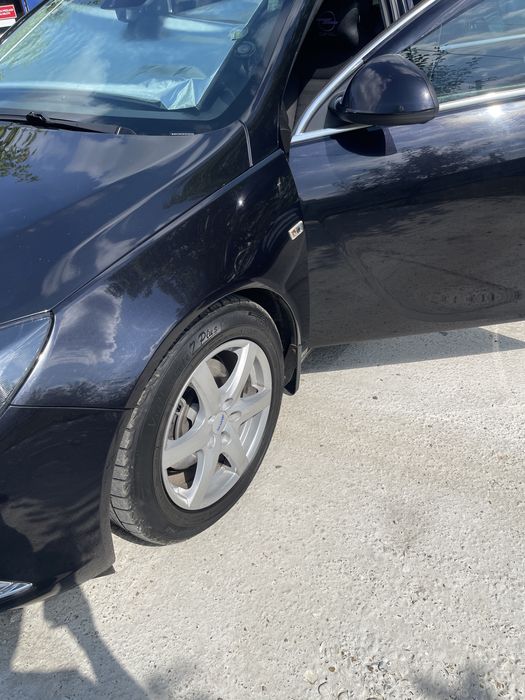 Продам в доброму стані Opel insignil