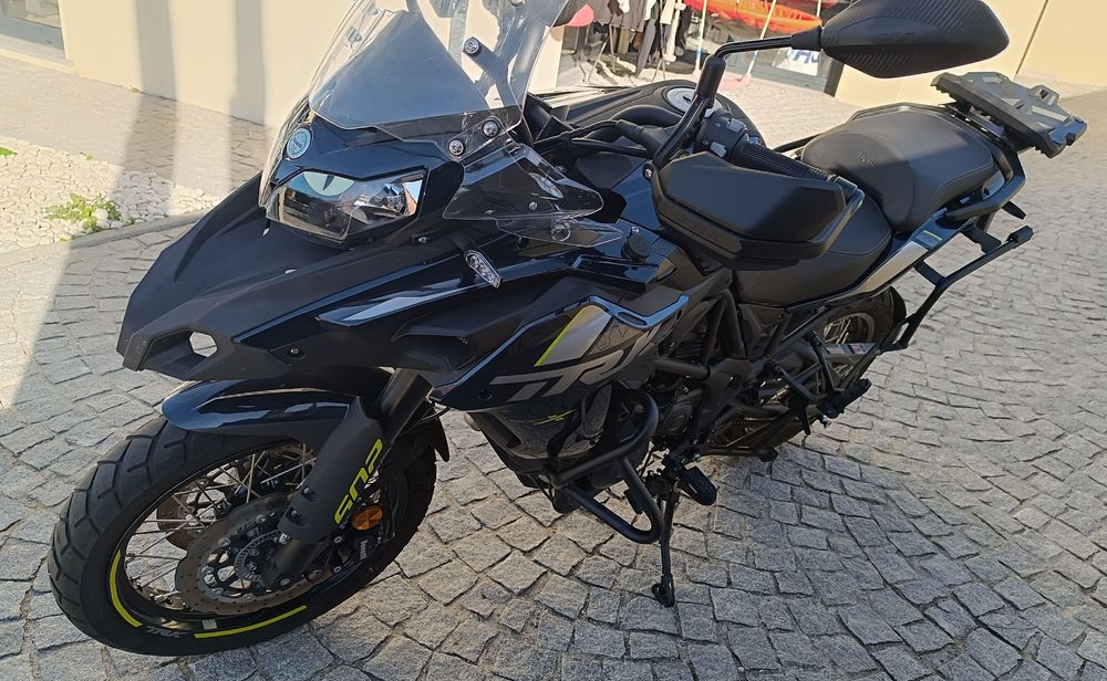 Benelli TRK 502X  - 2025 - NOVA - 2000 km - c/Malas
