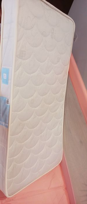 Cama de viagem zippy + colchão ortopédico de molas zippy