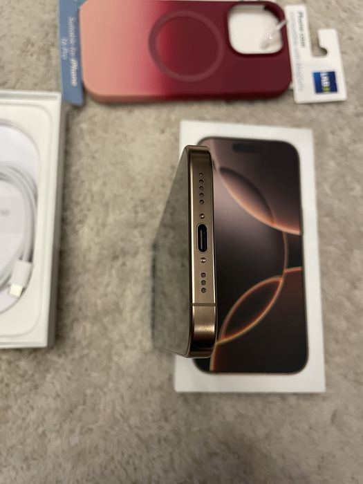 iPhone 16 pro 256 GB Bateria 95%