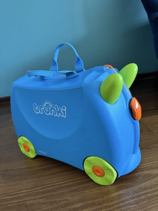Walizki Trunki czerwona - autobus i niebieska
