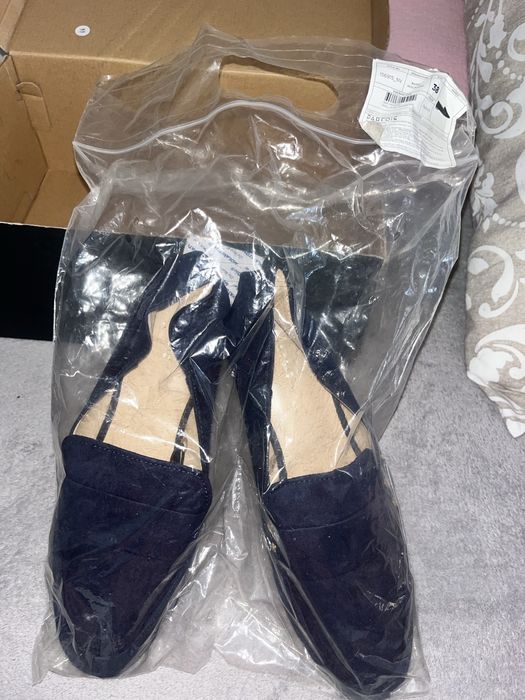 Mocassins azuis parfois novos