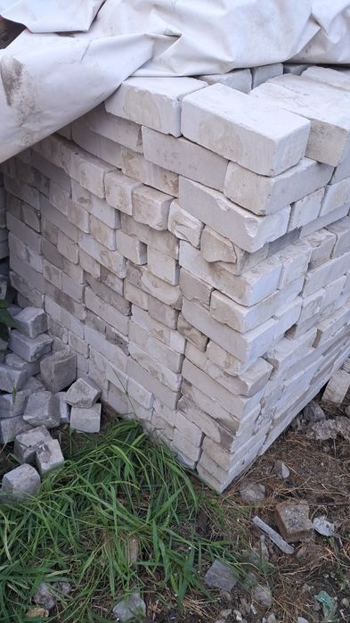 Кирпич селикатный бу. продам.